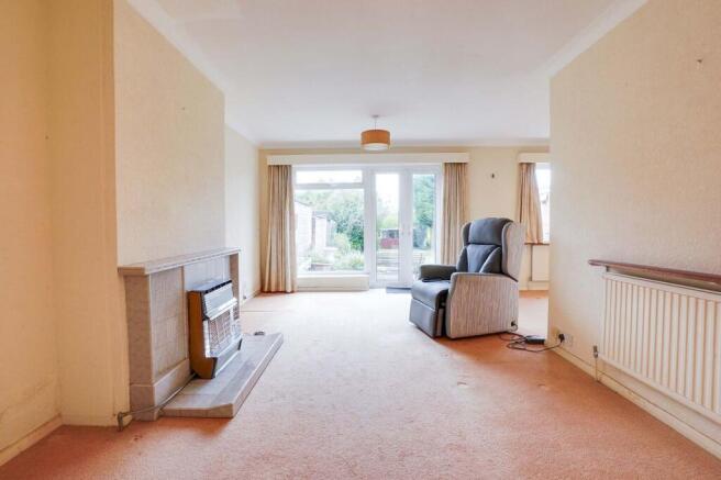 L-Shaped Lounge Diner