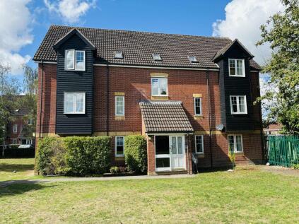 Harbury Court, Newbury