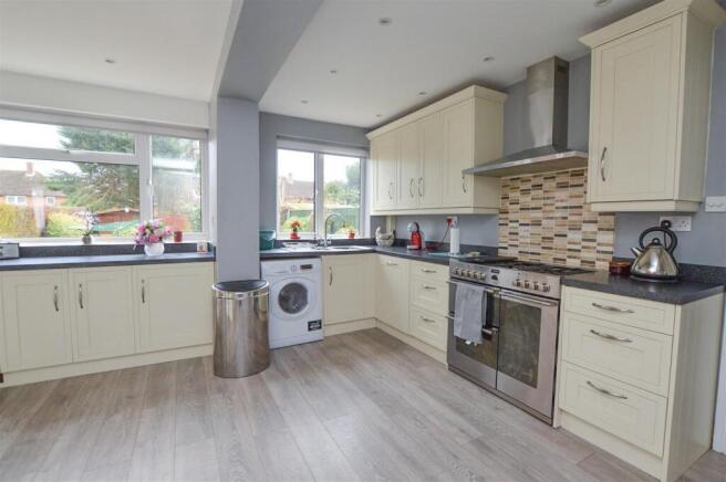 Kitchen/Dining Room