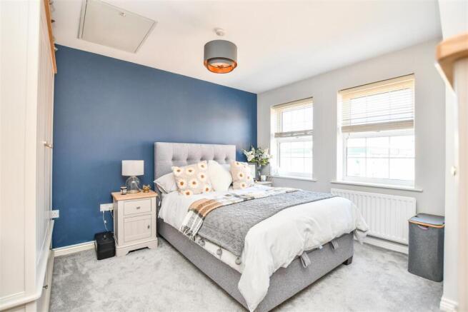 Bedroom 1.jpg