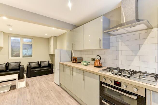 28 Caledonian Road Kitchen (3)