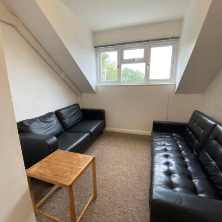 154 Sprinfield Upper Seating area