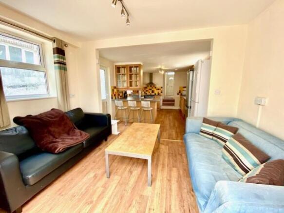 1 Whippingham Steet Living Room
