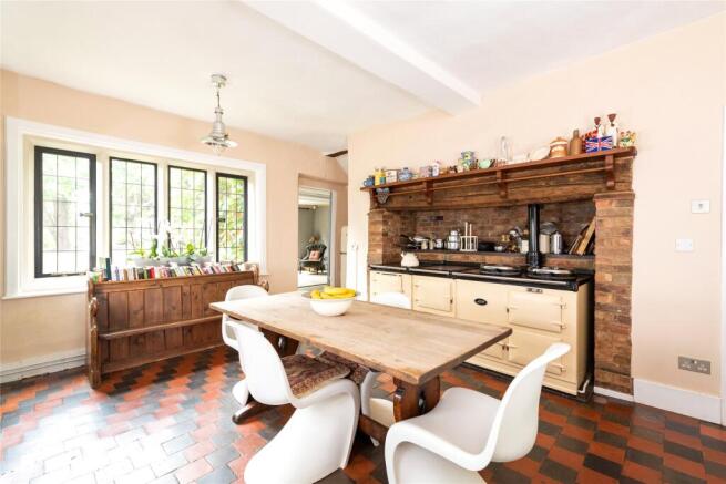 Kitchen/ Breakfast