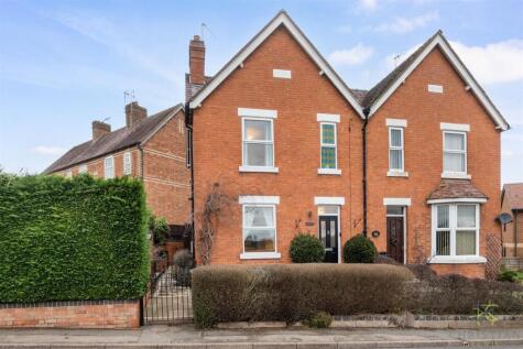 Crest Hill, Harvington, Evesham