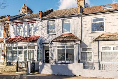 Pulleyns Avenue, East Ham