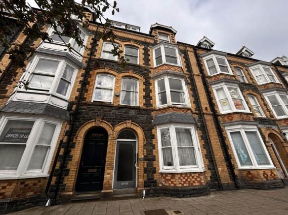 Front 30 North Parad