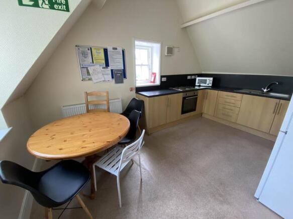 Kitchen Seating Area