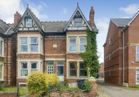 Hereford - 4 bedroom flat for sale
