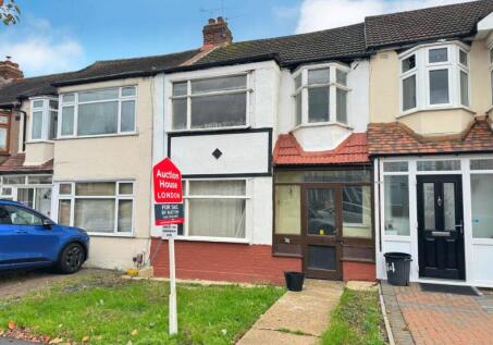 66 The Drive, Collier Row, Romford, Essex, RM5 3TR