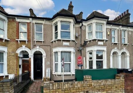 81A Honley Road, Catford, London, SE6 2HY