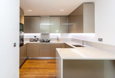 Longfield Avenue, Ealing, W5