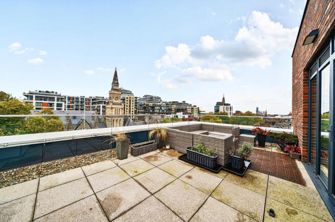 1371703-4-68fa51e...