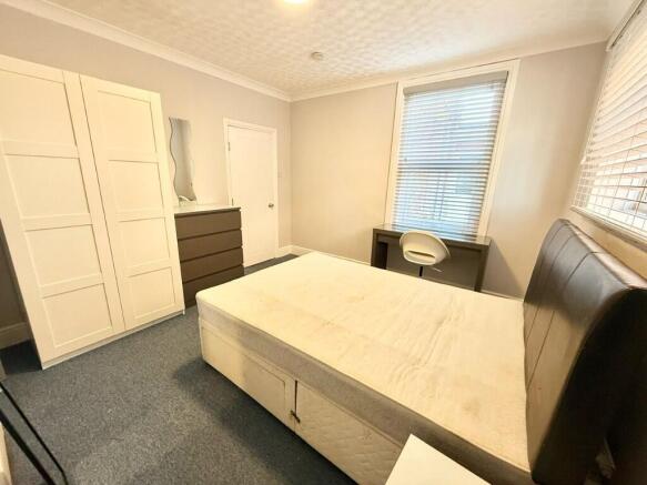 ROOM 2