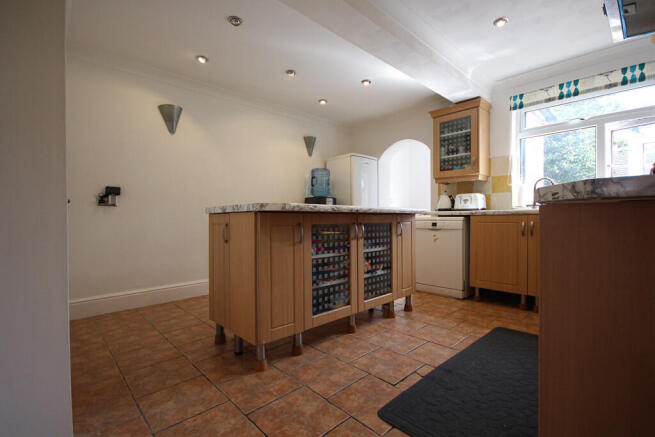 Kitchen_W_Island_...