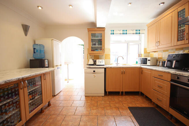 Kitchen_Wo_Island...