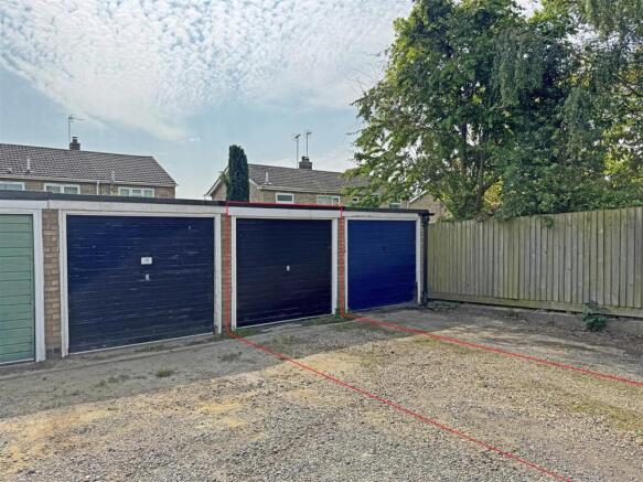 Garage & Parking