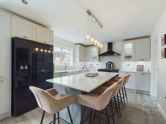 OPEN PLAN DINING KITCHEN