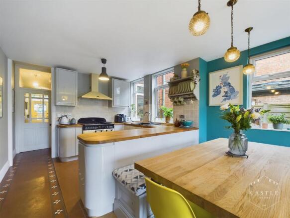 EXTENDED LIVING KITCHEN