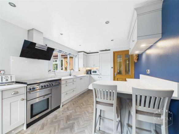 BREAKFAST KITCHEN