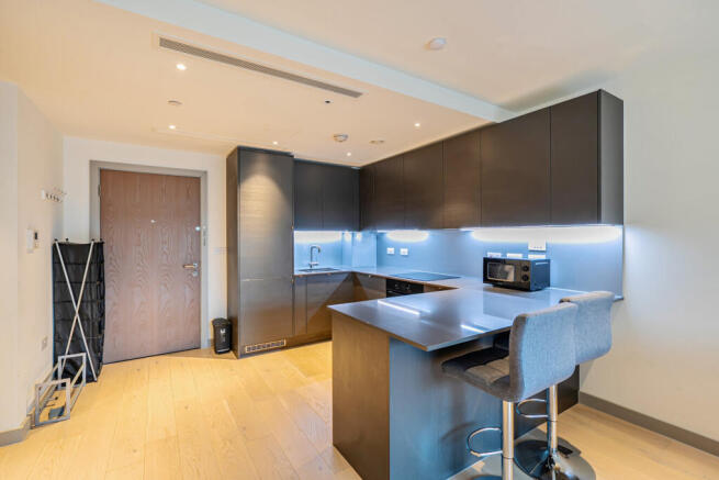 1405805-21-69778a...