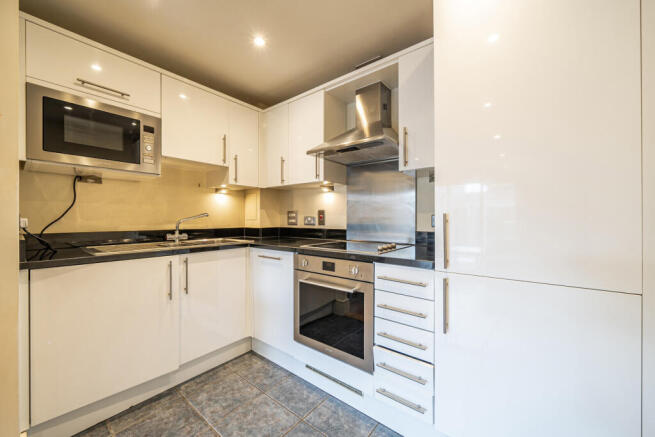 1407140-12-697ca4...