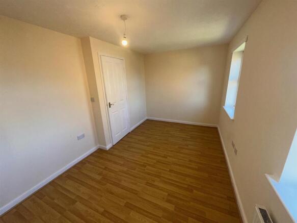 rear bedroom (4).jpg