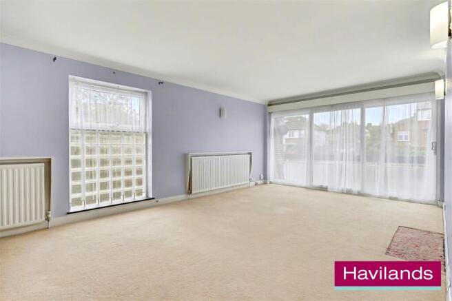 Flat 6, Chesterfield Lodge N21 1LW-12.jpg