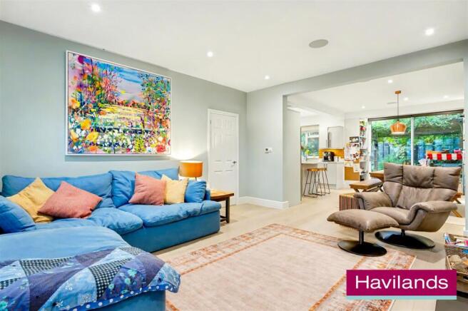 Hoodcote Gardens N21 2NE-8.jpg