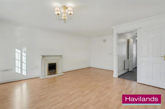 12 Kinderton Close N14 5AL-16.jpg