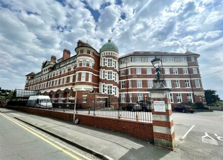 Bournemouth - 2 bedroom flat for sale