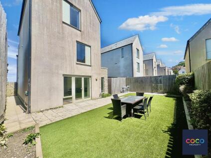 Officers Field, Portland, DT5