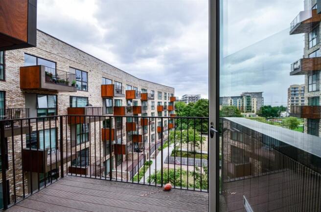 Abbotsford Court