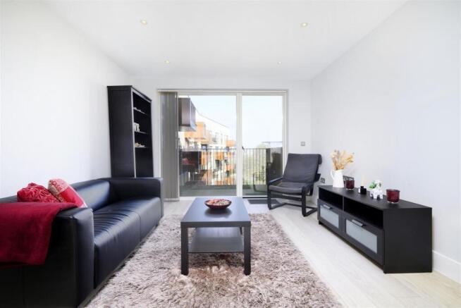 LIVING ROOM.jpg