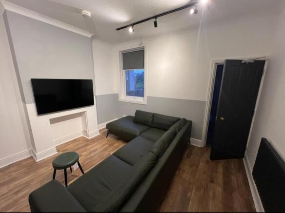 LIVING ROOM 2.jpg