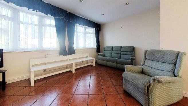 106-Bournbrook-Road-Living-Room.jpg