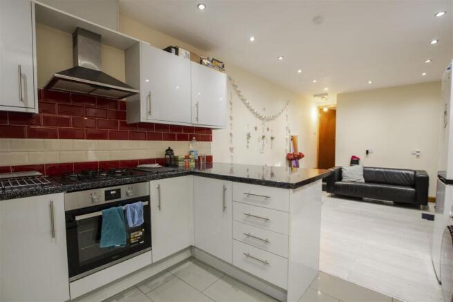 Open Plan Kitchen/ L