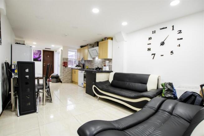 Open Plan Kitchen/ Living Area