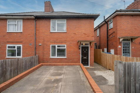 Perfect for first time buyers & investors - Grange Road, Cradley Heath, B64 6RU