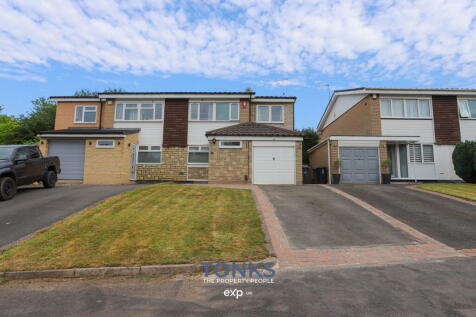 Extended family home with so many great features - Lutley Mill Rd, Halesowen, B63 4HX