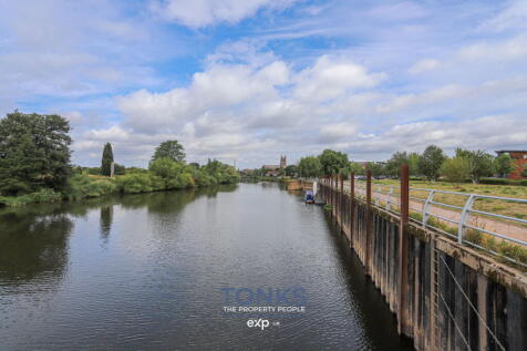 First floor in the desirable Diglis development - Bradley Court, Crossley Road, Worcester, WR5 3GH