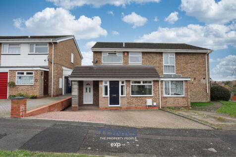 Pennine Road, Bromsgrove, B61 0TN