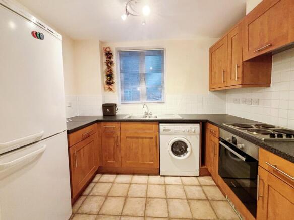 Kitchen2.jpg