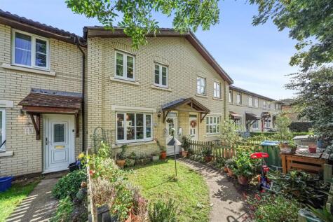 Sonning Gardens, Hampton, TW12