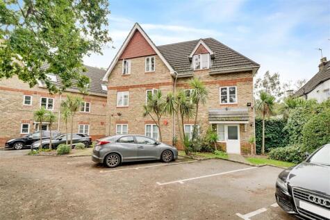 Oakdene Court, Hampton, TW12