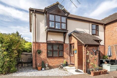 Crawshaw Road, Ottershaw, KT16