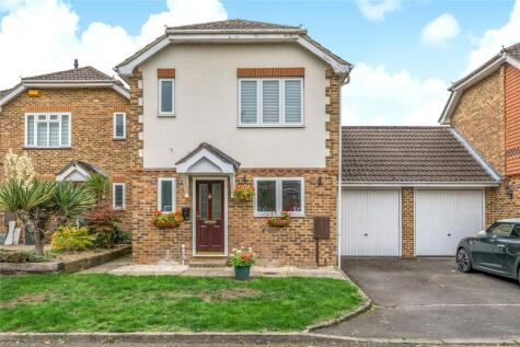 St. Pauls Close, Addlestone, KT15