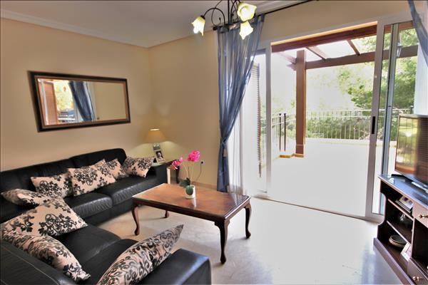 Living to Terrace