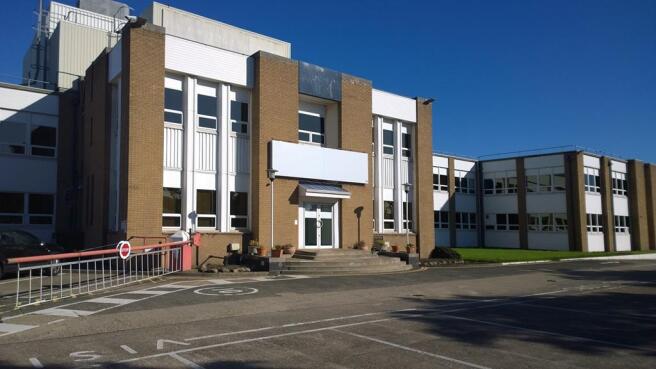 Building 2 - Eltherington Bus Pk - main photo