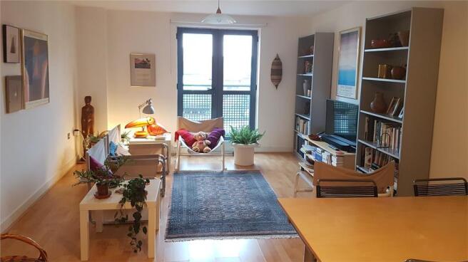 Apt 22 Queens Court - photo 2